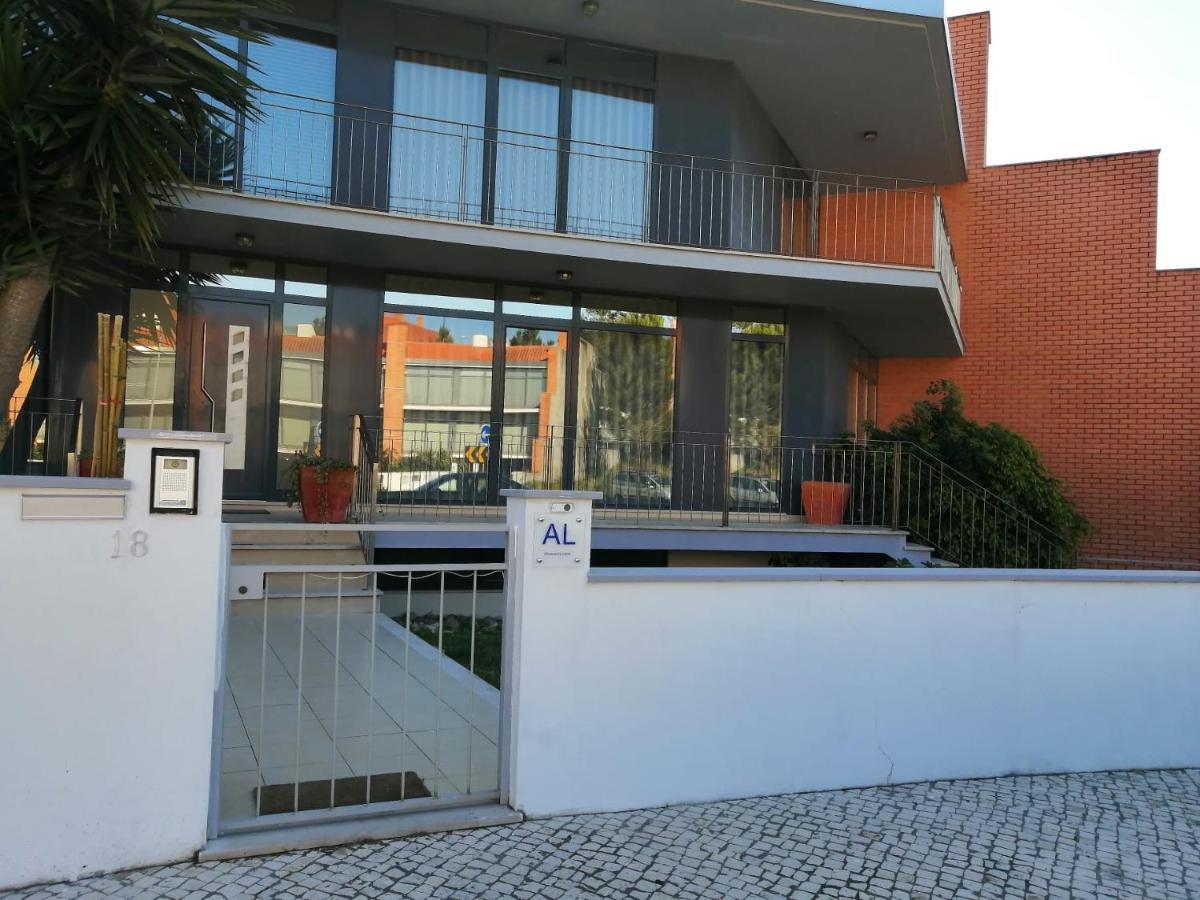 Blue Bird House - Bbh Hotel Figueira da Foz Exterior photo